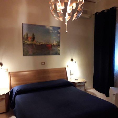 Hotel Nuovo Diana Naples Luaran gambar