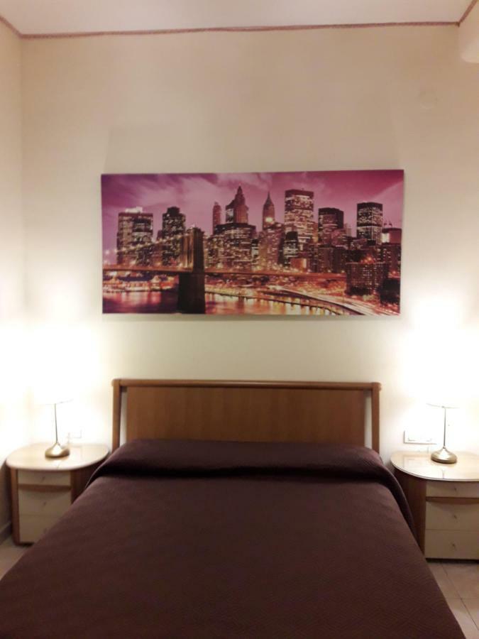 Hotel Nuovo Diana Naples Luaran gambar