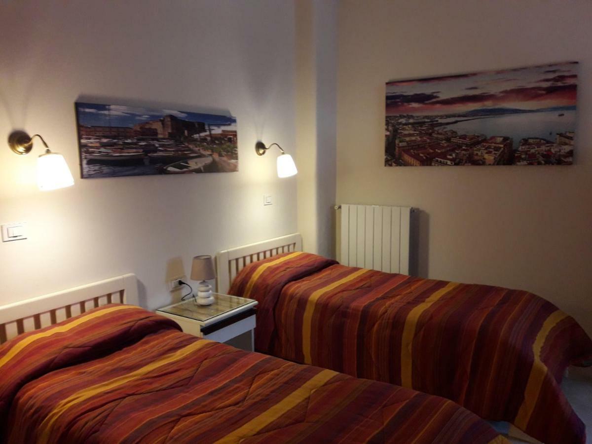 Hotel Nuovo Diana Naples Luaran gambar