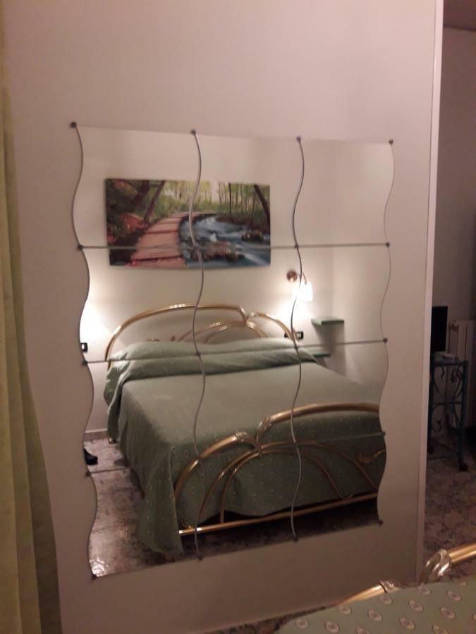 Hotel Nuovo Diana Naples Luaran gambar
