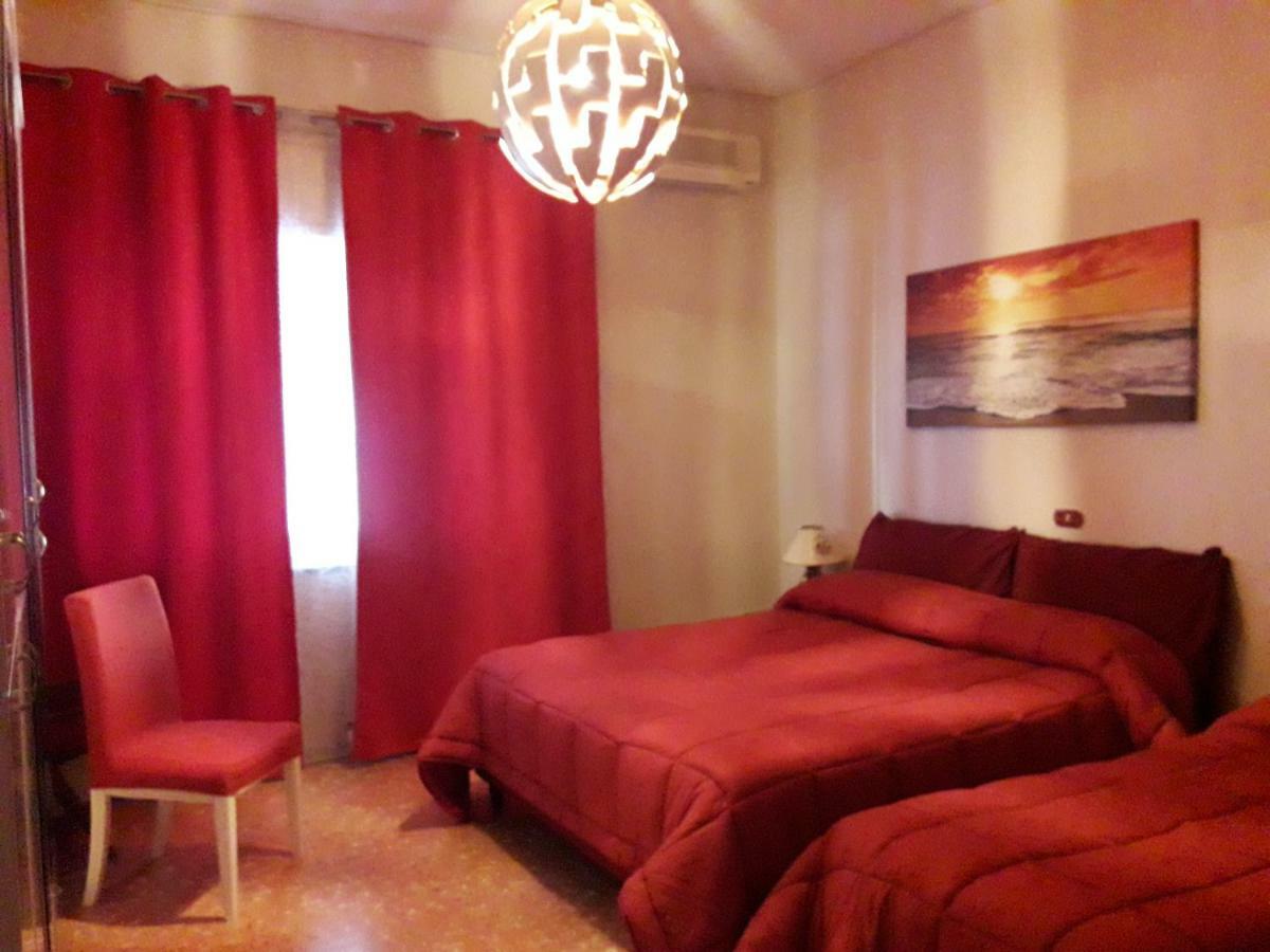 Hotel Nuovo Diana Naples Luaran gambar