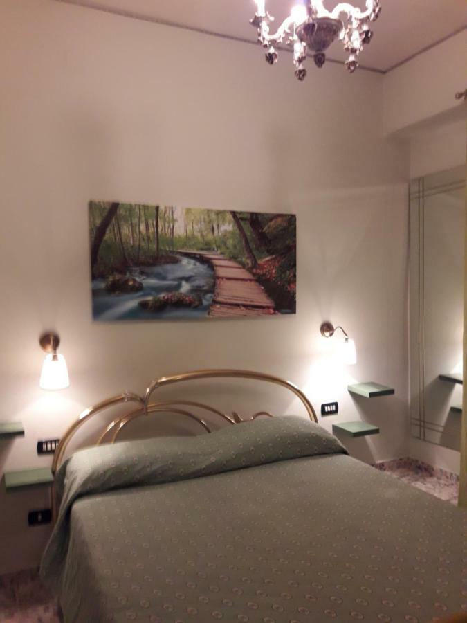 Hotel Nuovo Diana Naples Luaran gambar